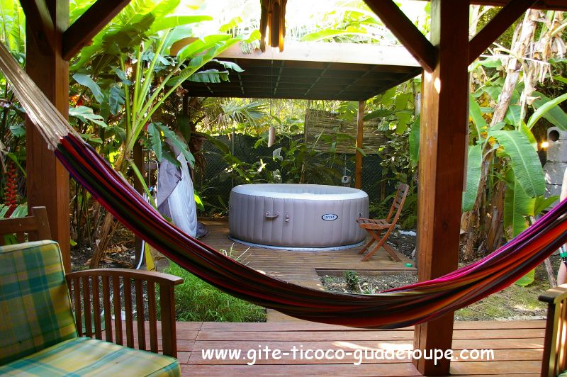 Bungalow - Gite TiCoco - Jacuzzi privatif